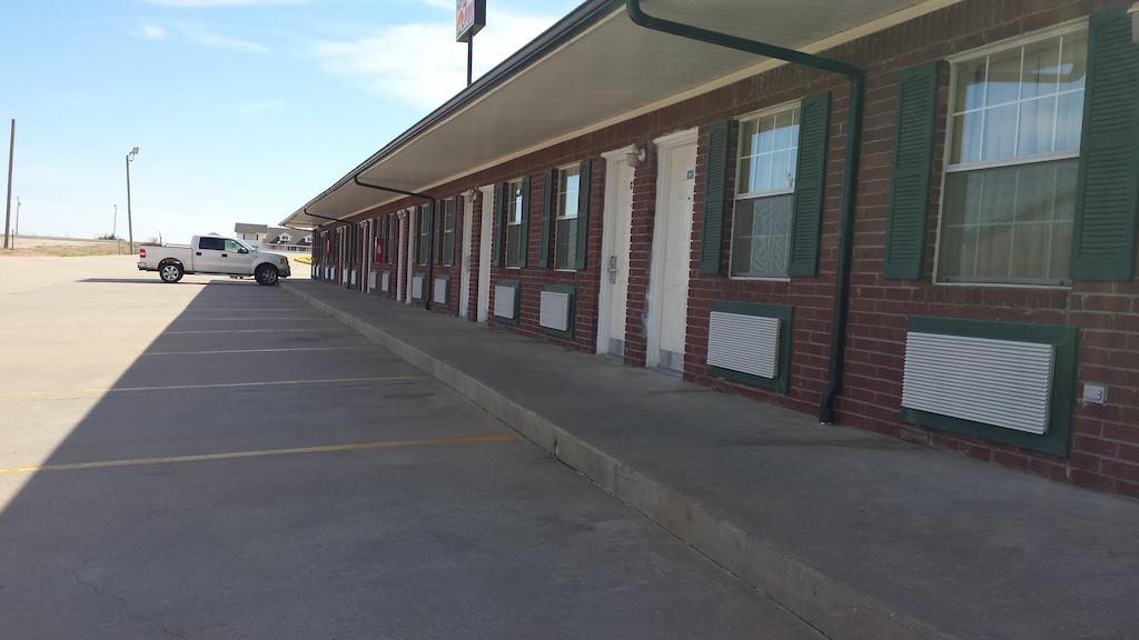 Green Country Inn Henryetta Exterior photo